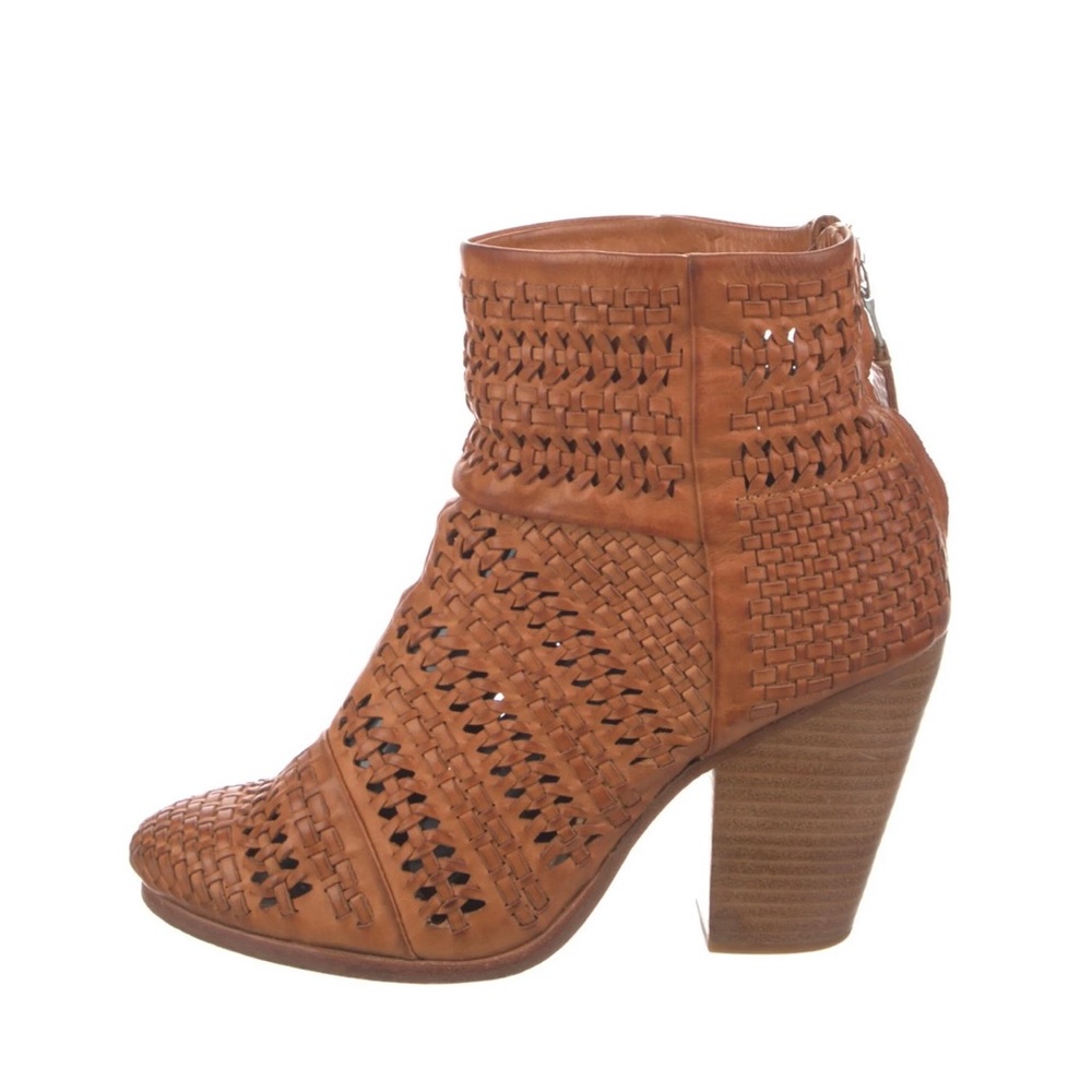 ❤️‍🔥HOST PICK 🥳 NIB RAG & BONE CLASSIC NEWBURY ANKLE BOOT WOVEN IN NATURAL